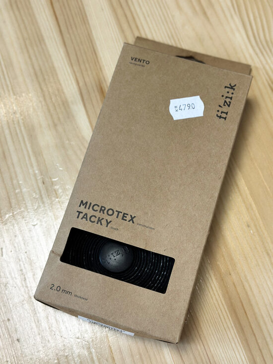 Fizik Microtex Tacky Styrlinda (Svart)